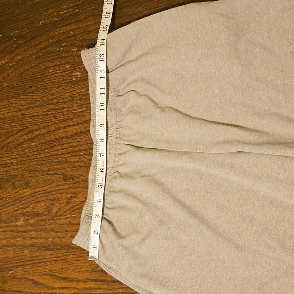 Alfred Dunner Petite size 12 Pull-On cotton Pants - Picture 5 of 5